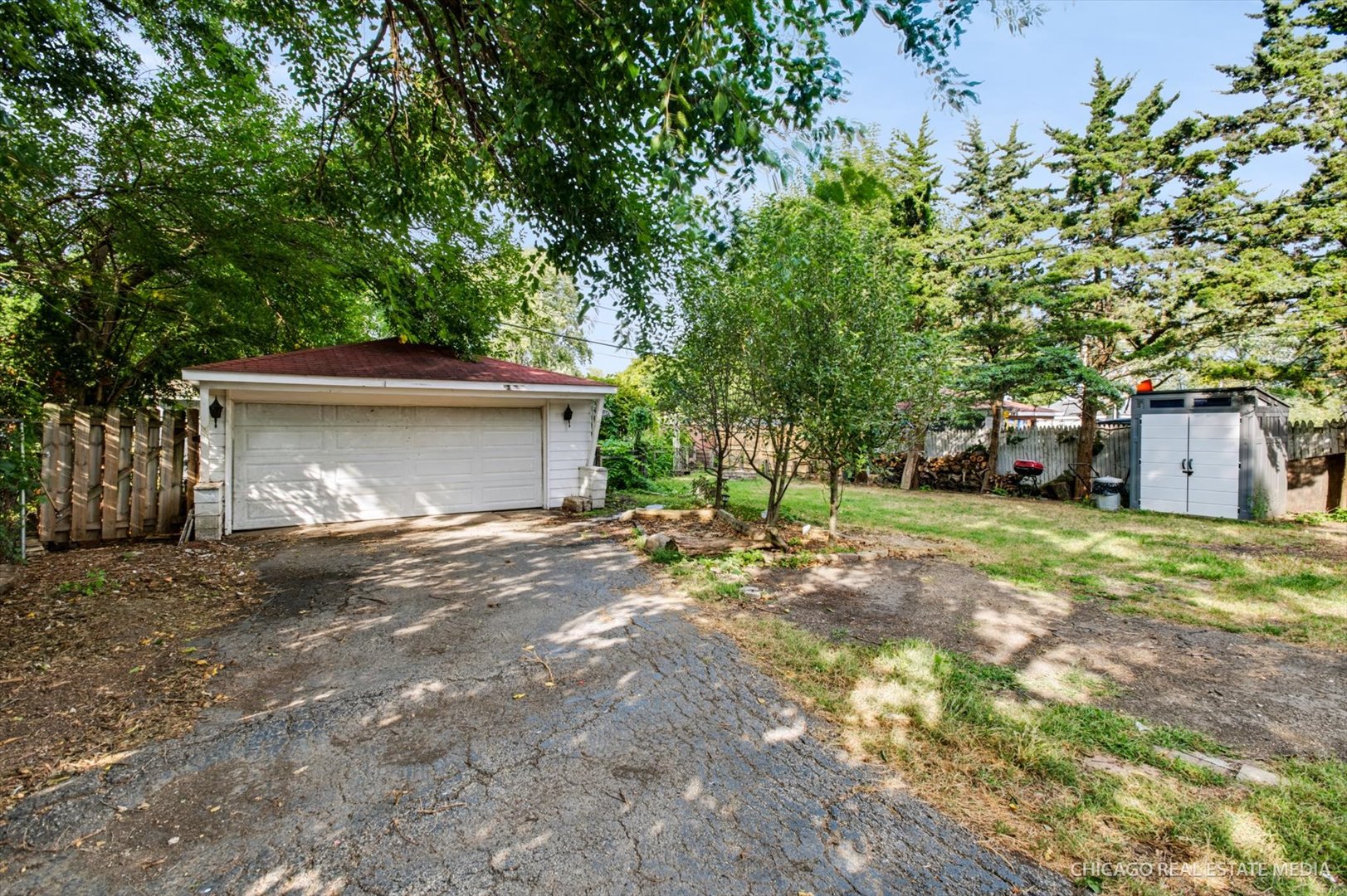 314 E Vermont Street Property Photo 21