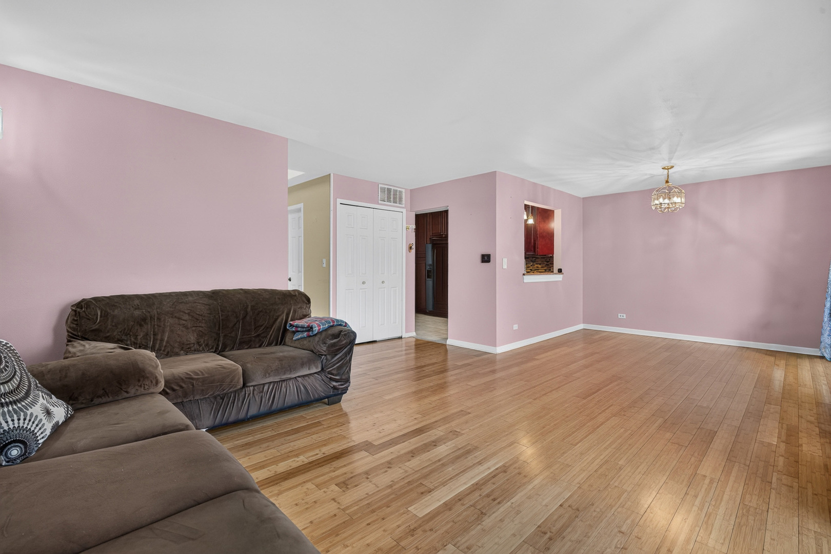 1042 E Randville Drive Property Photo 7