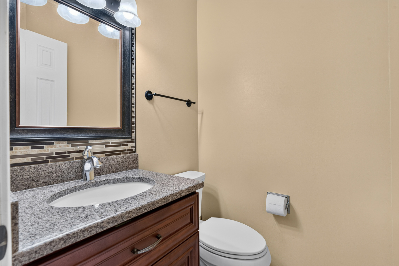 1042 E Randville Drive Property Photo 9