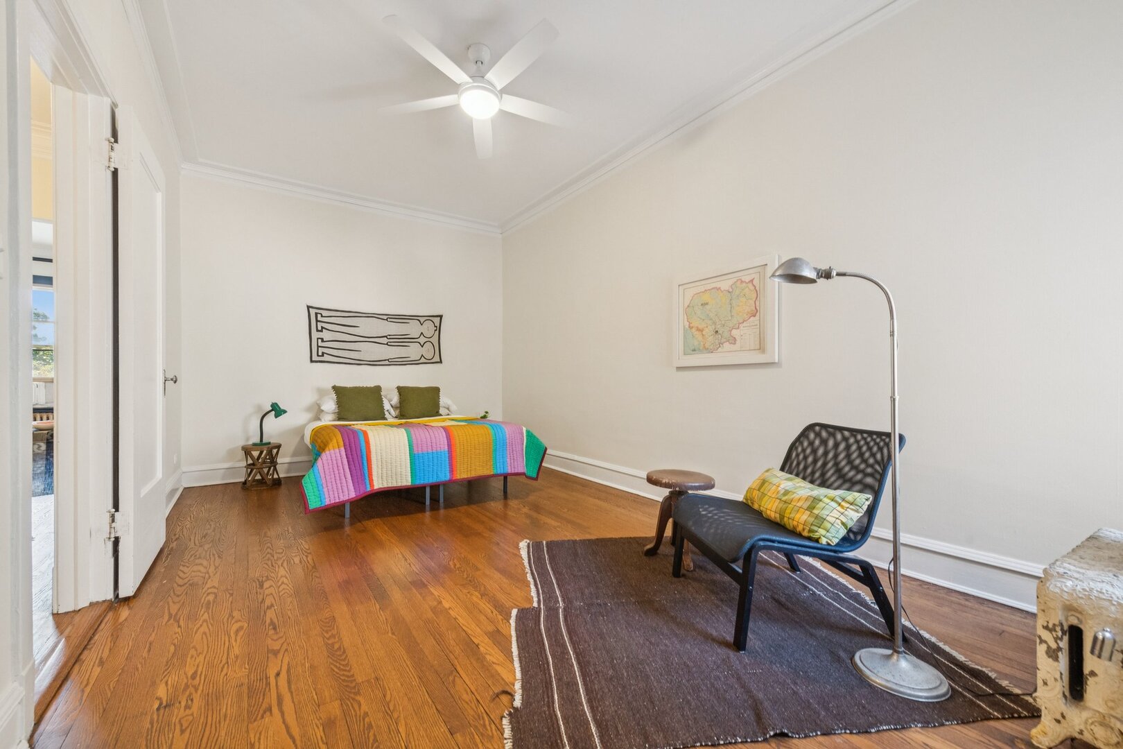5487 S Cornell Avenue 3 Property Photo 8