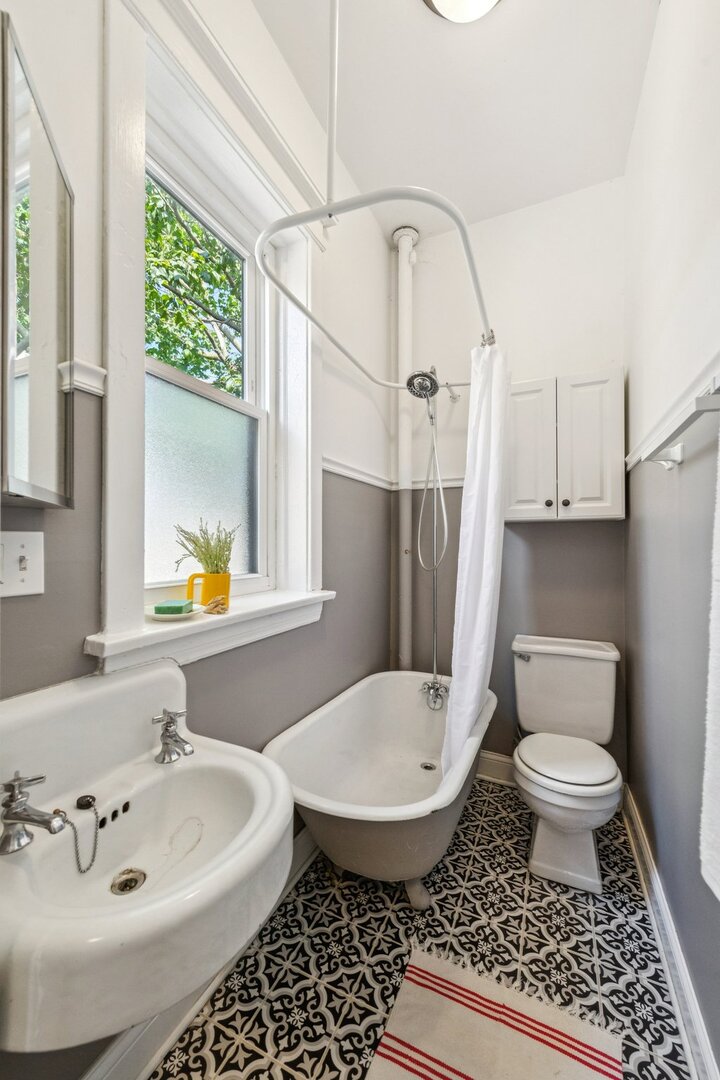 5487 S Cornell Avenue 3 Property Photo 13