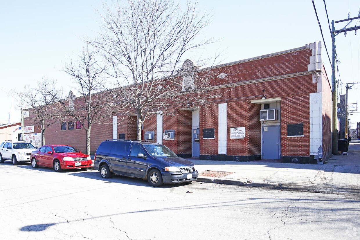 1755 W 79th Street Property Photo 3