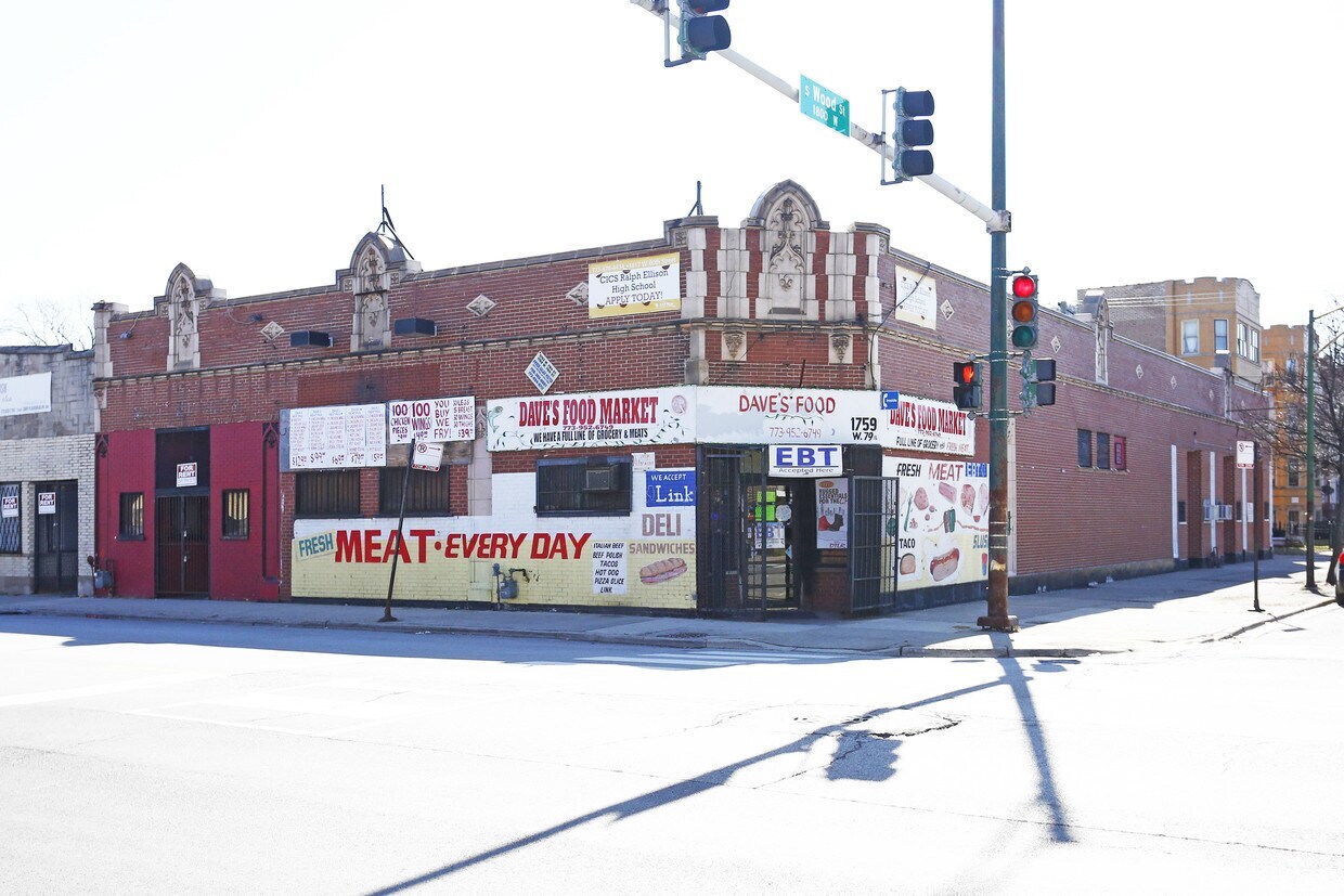 1755 W 79th Street Property Photo 4