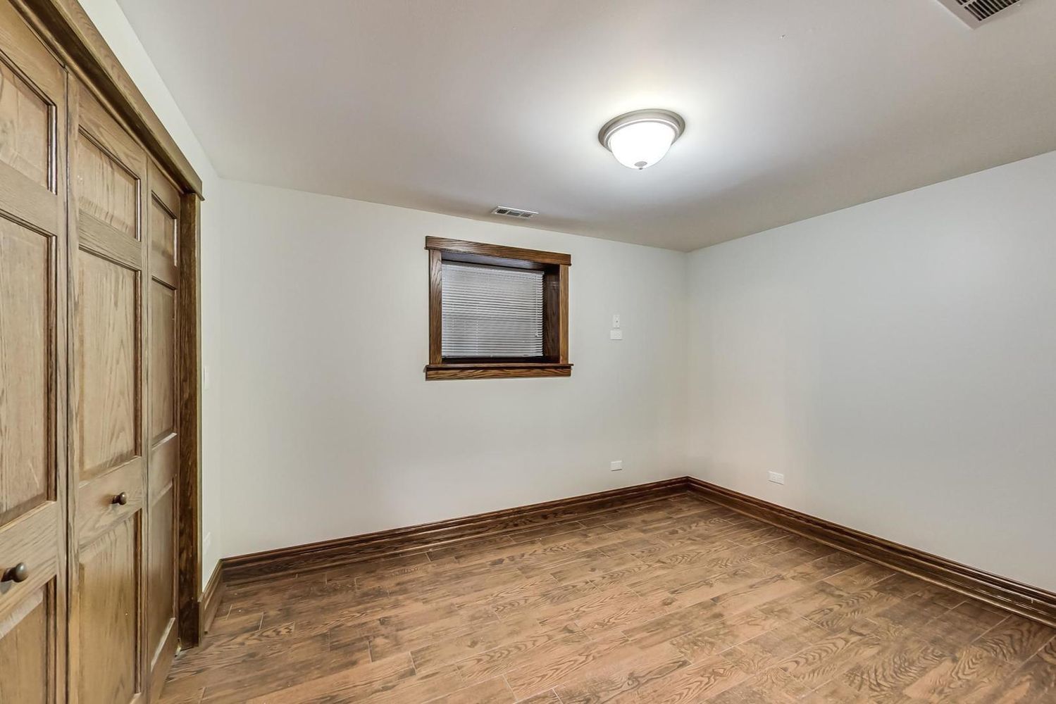 4850 N Albany Avenue Garden Property Photo 9