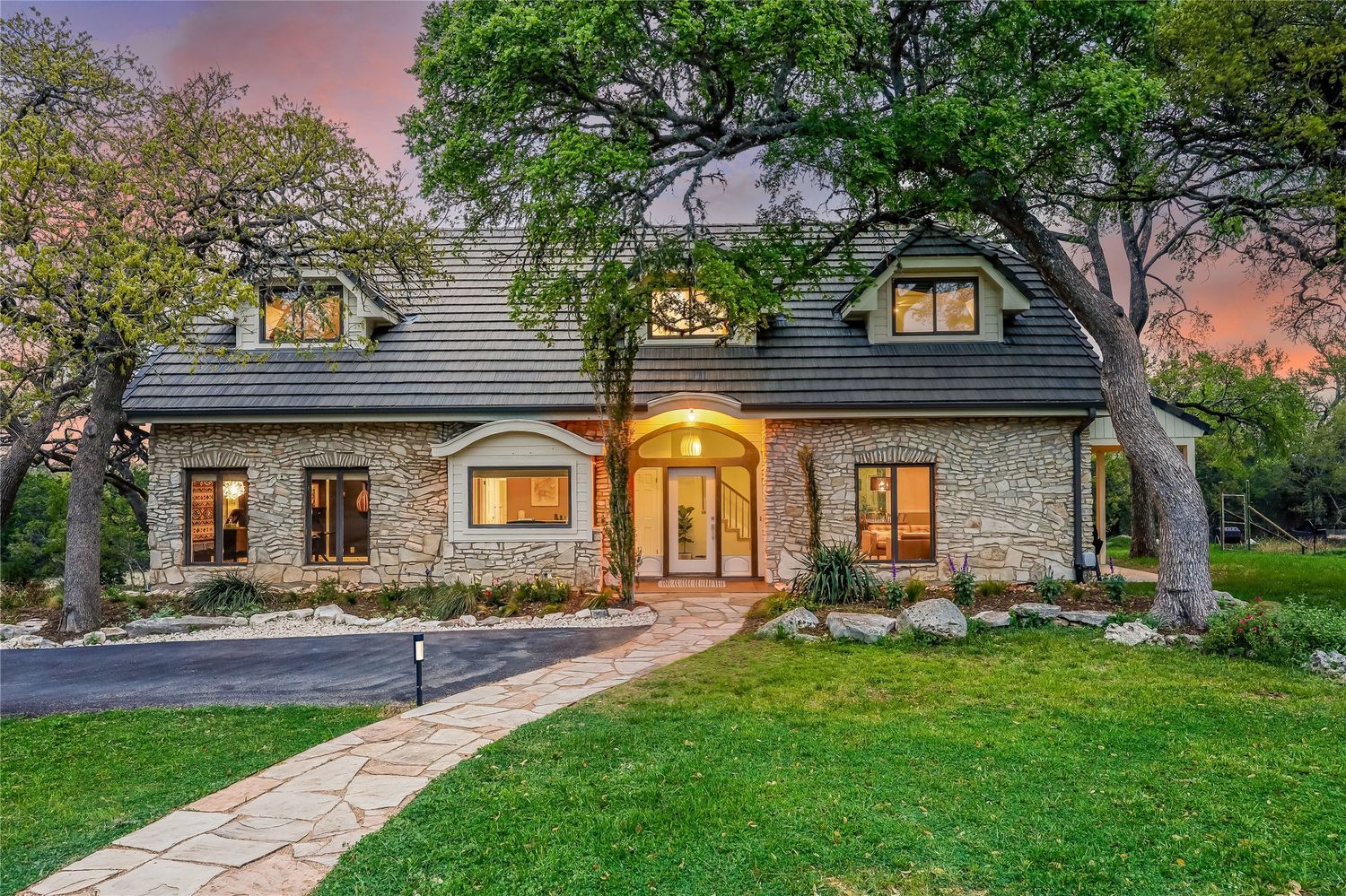 8004 Golden Oaks Lane