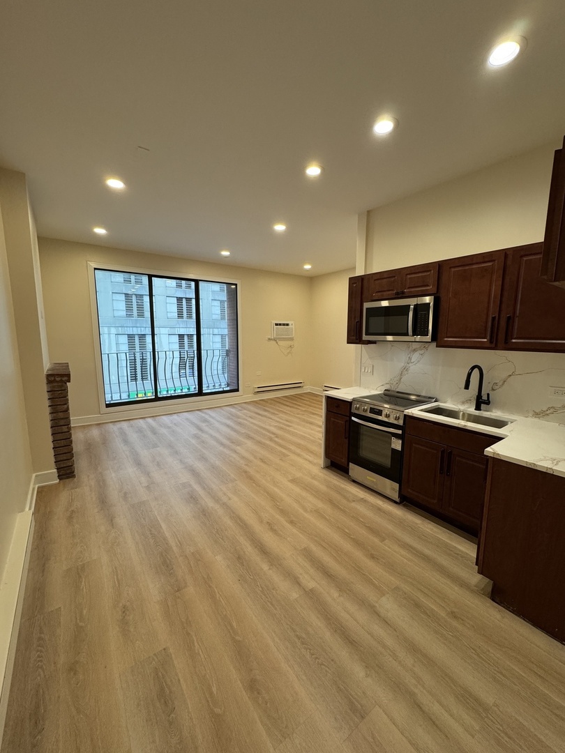 444 N State Street 3e Property Photo 4