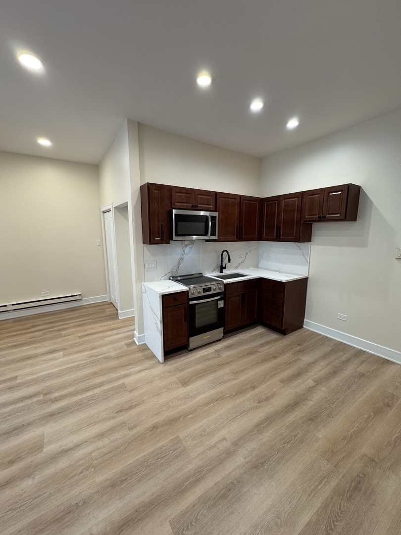 444 N State Street 3e Property Photo 5