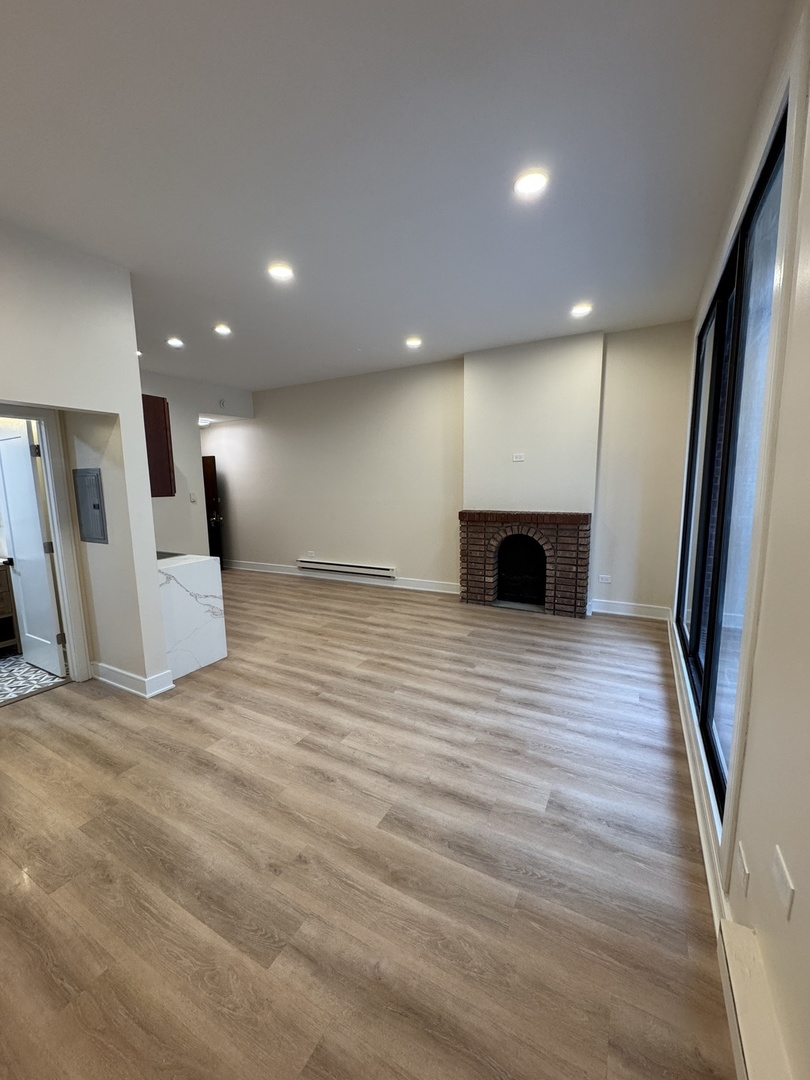 444 N State Street 3e Property Photo 8