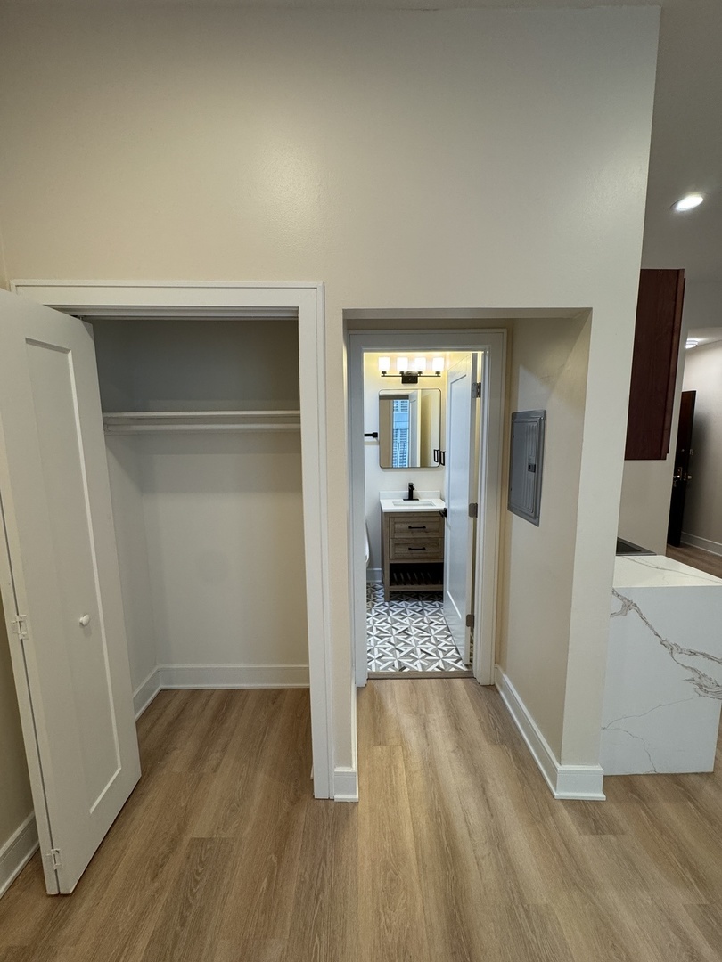 444 N State Street 3e Property Photo 10