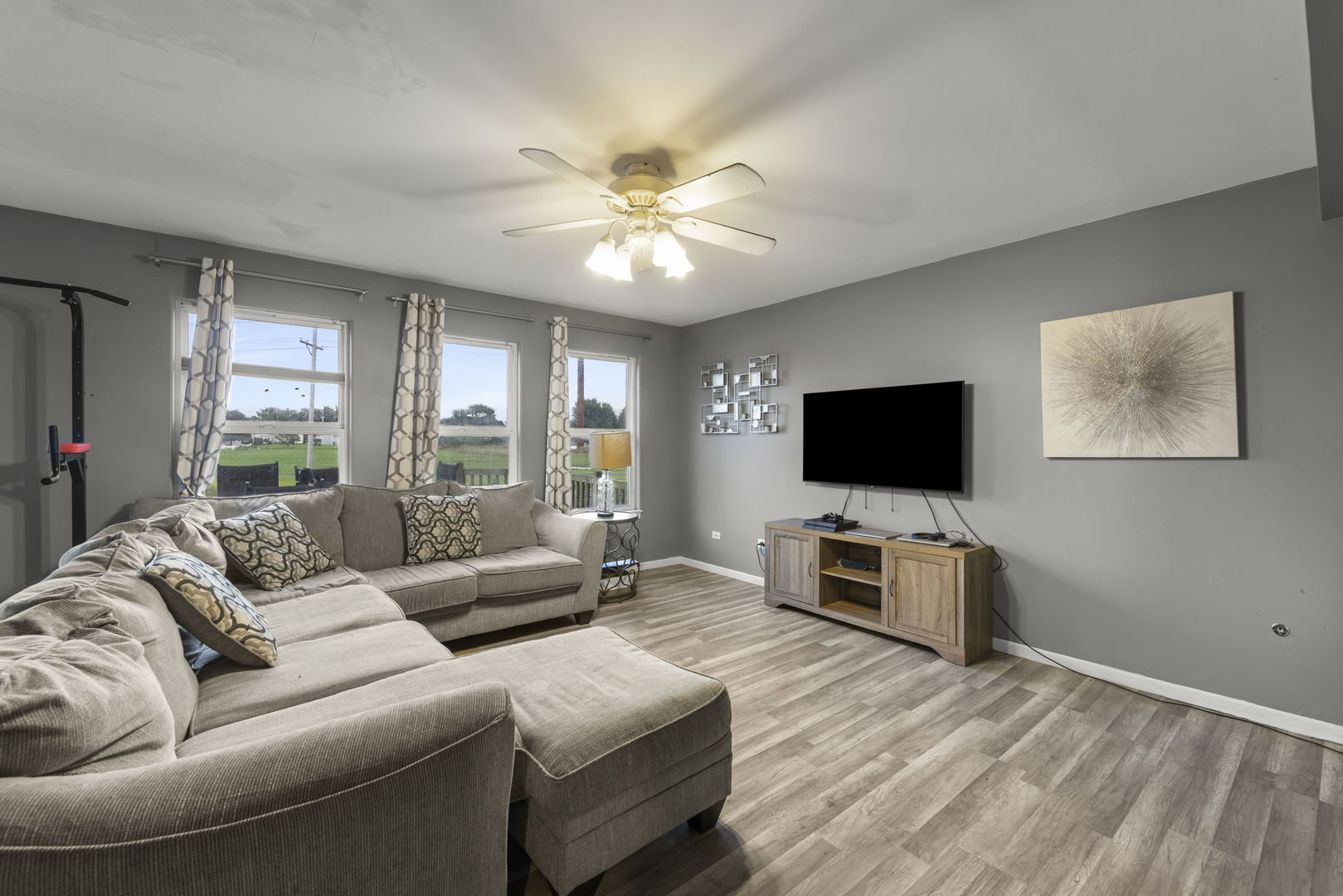 2018 Alpine Way Property Photo 4