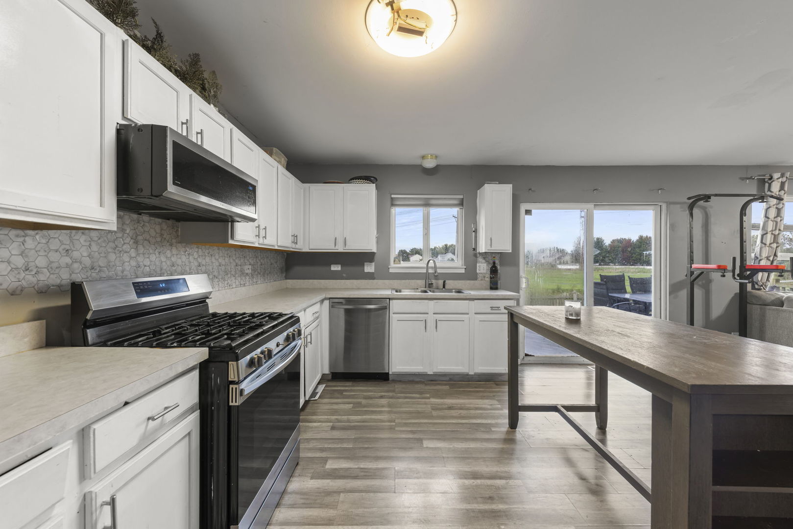 2018 Alpine Way Property Photo 8