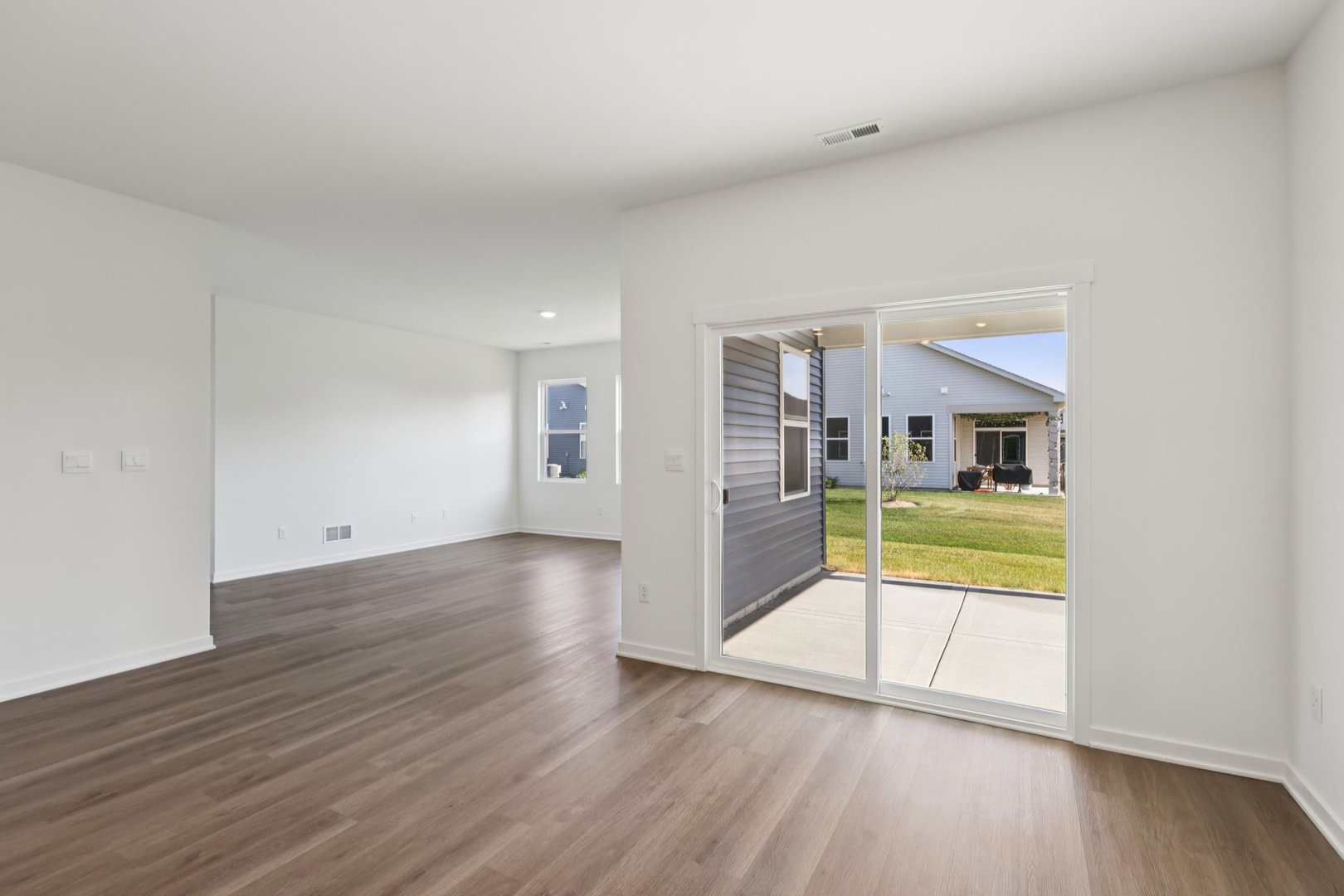14612 S Azalia Circle Property Photo 3