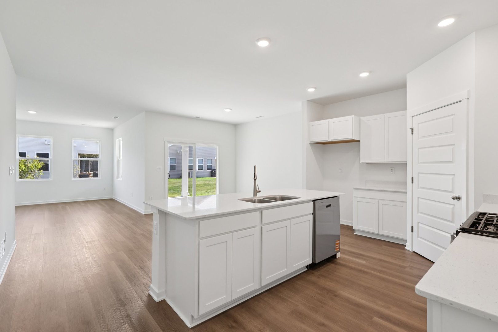 14612 S Azalia Circle Property Photo 7