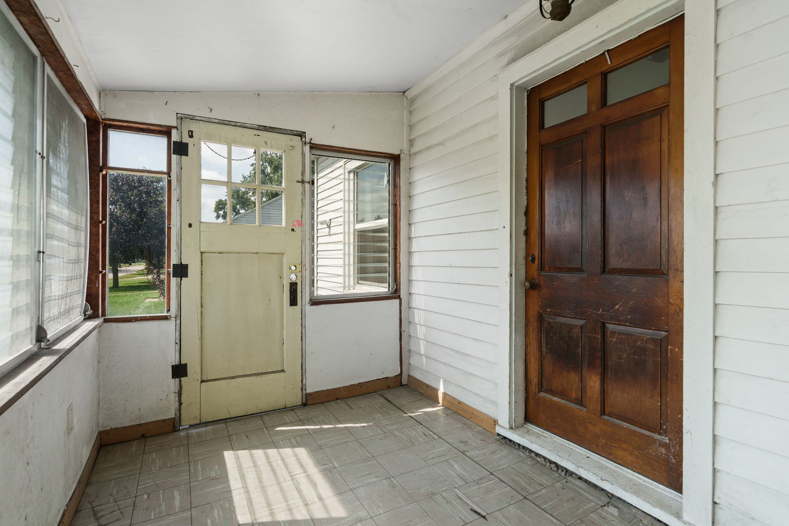 2629 39th Avenue Property Photo 4
