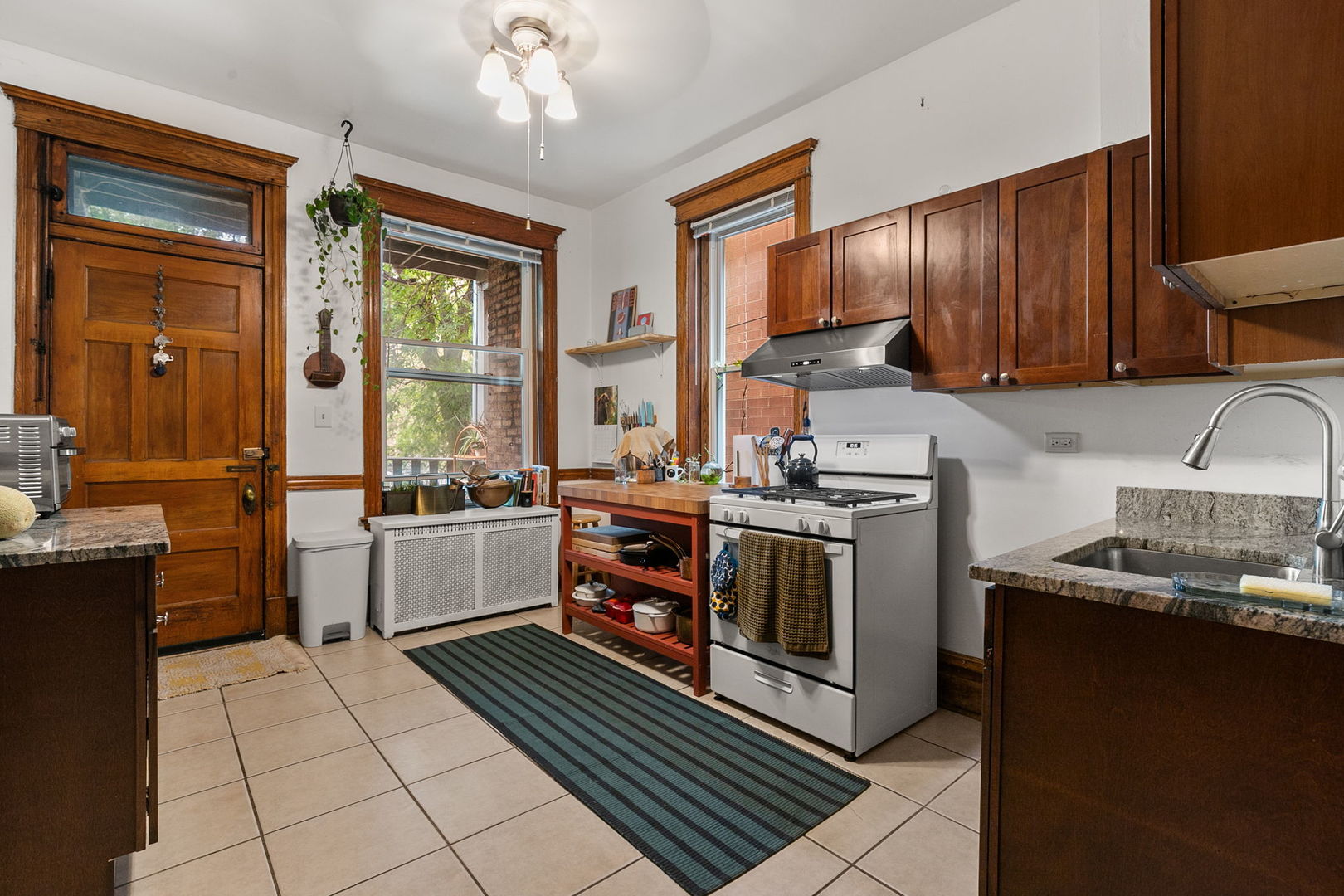 2722 W Potomac Avenue Property Photo 19