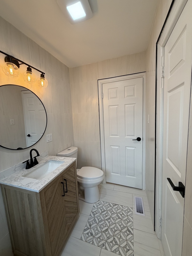 6449 W 84th Street Property Photo 13