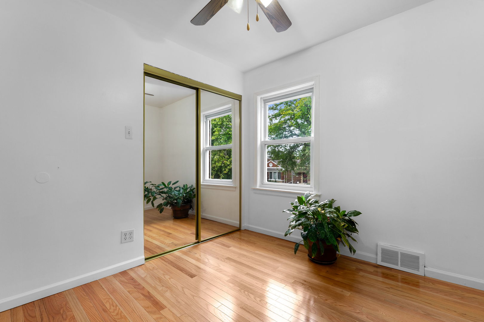 8721 S Merrill Avenue Property Photo 19