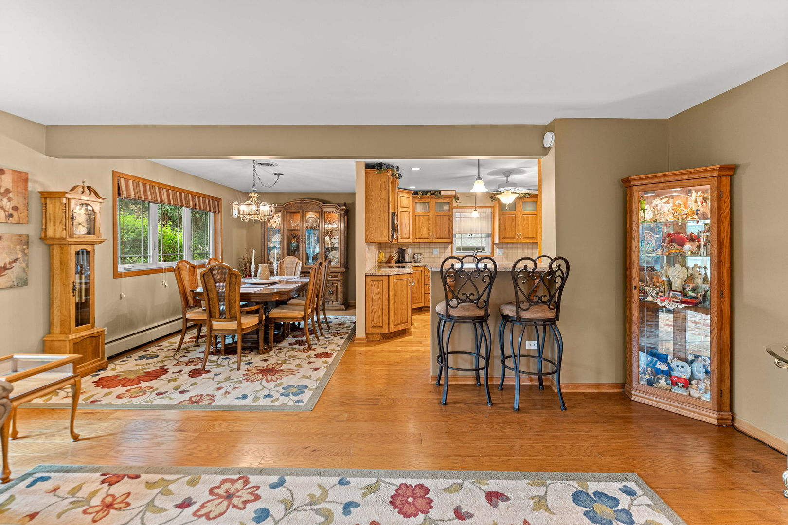 12449 S Mcvickers Avenue Property Photo 6