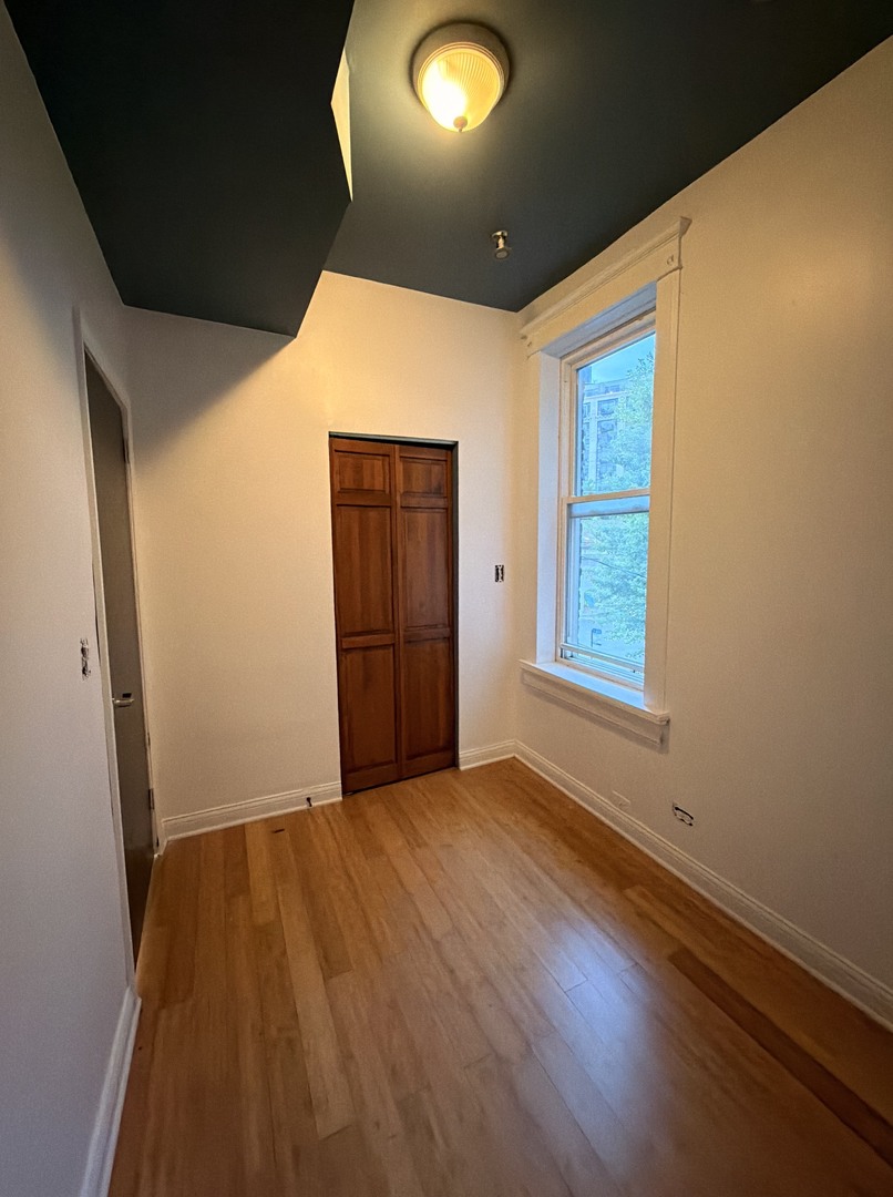 1605 S Blue Island Avenue 3 Property Photo 11