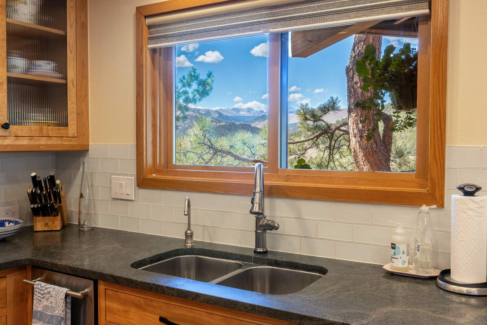 3367 Sunshine Canyon Drive Property Photo 11