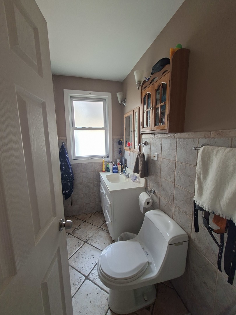 3109 N Newland Avenue Property Photo 5