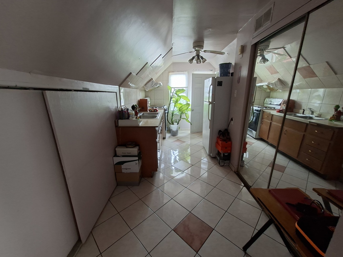 3109 N Newland Avenue Property Photo 9