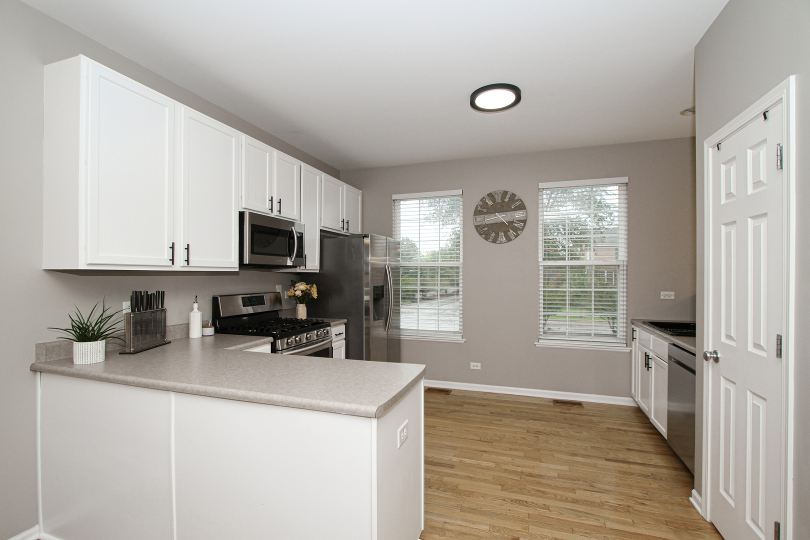 734 Thornbury Road Property Photo 10