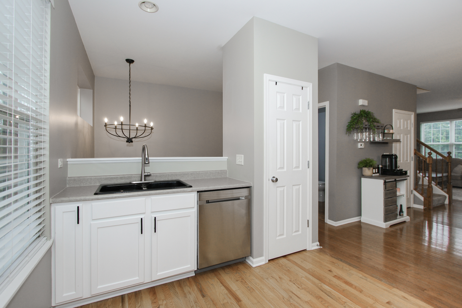 734 Thornbury Road Property Photo 12