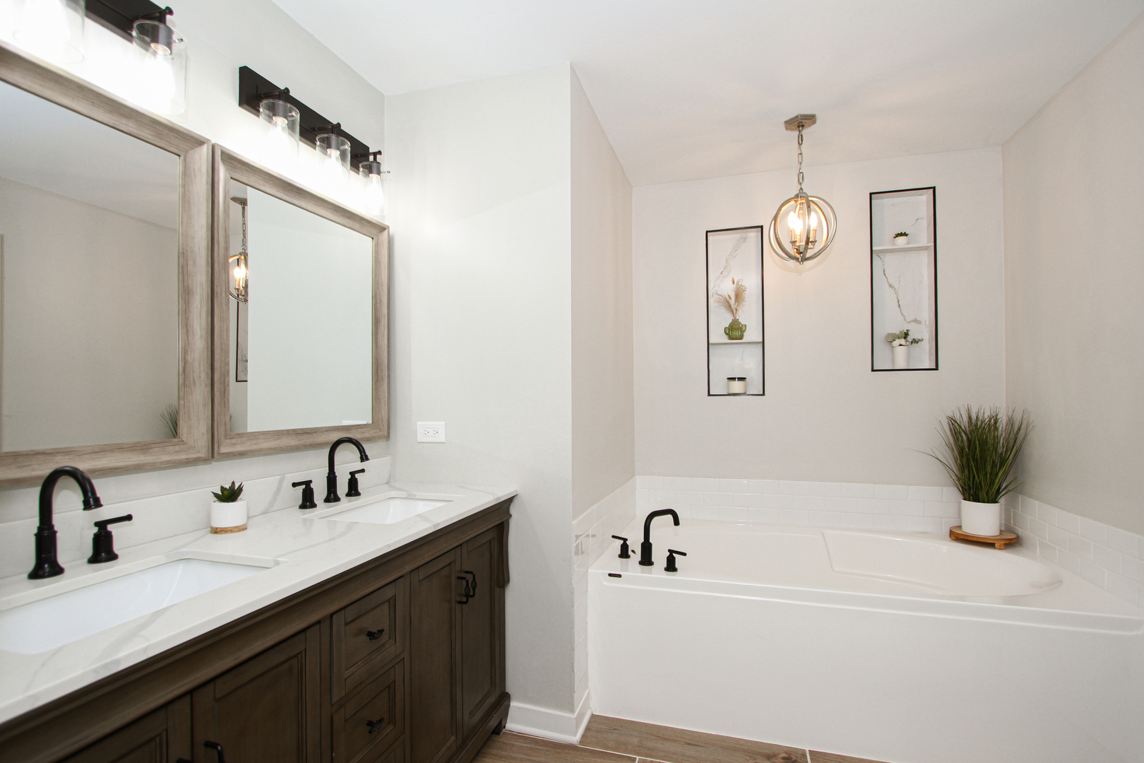 734 Thornbury Road Property Photo 15