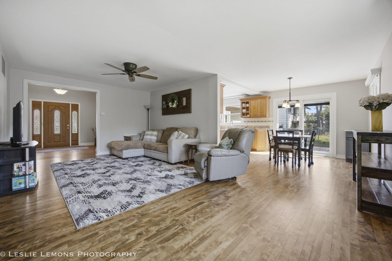 6020 Tyler Drive Property Photo 3