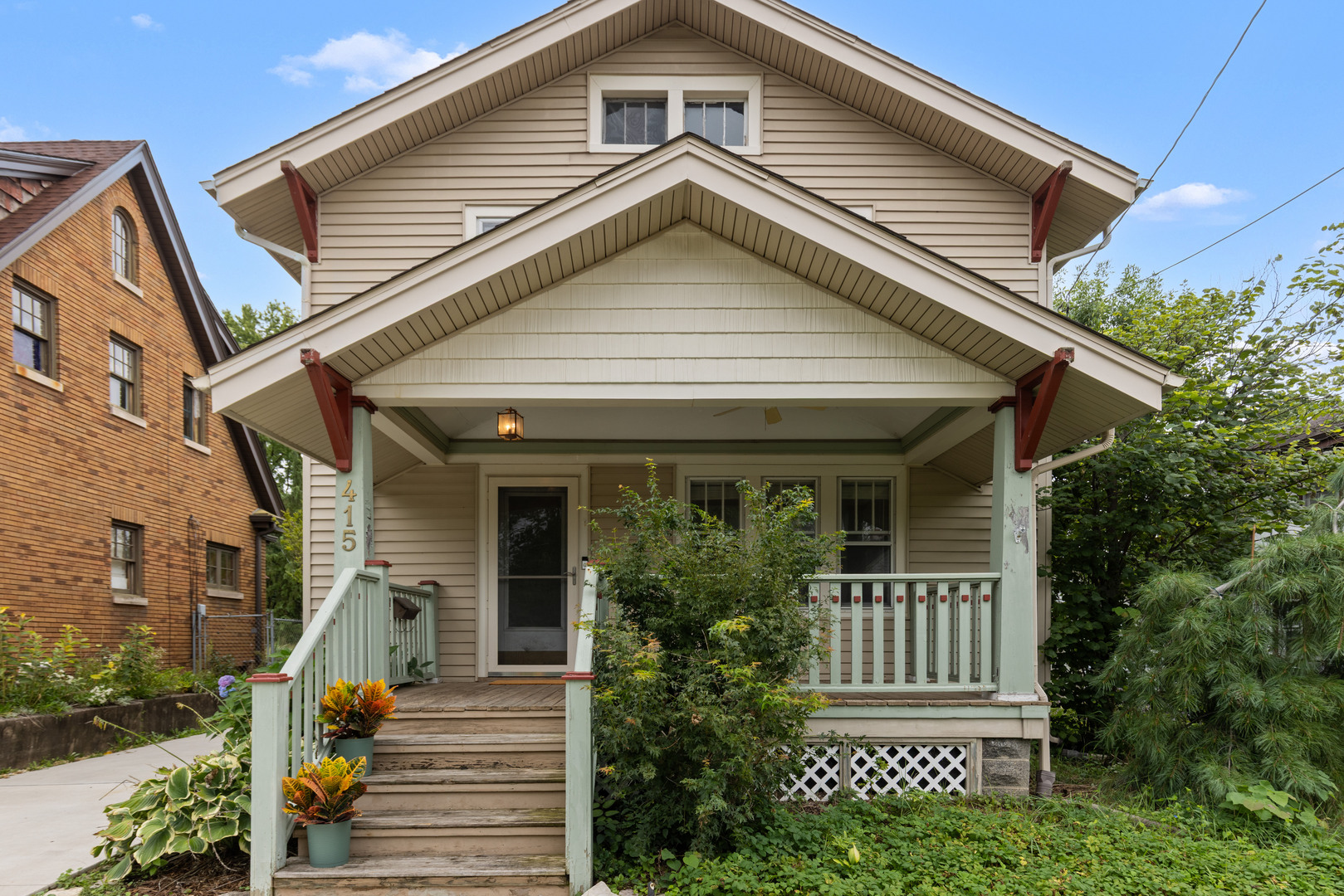415 CHICAGO Avenue Property Photo 1
