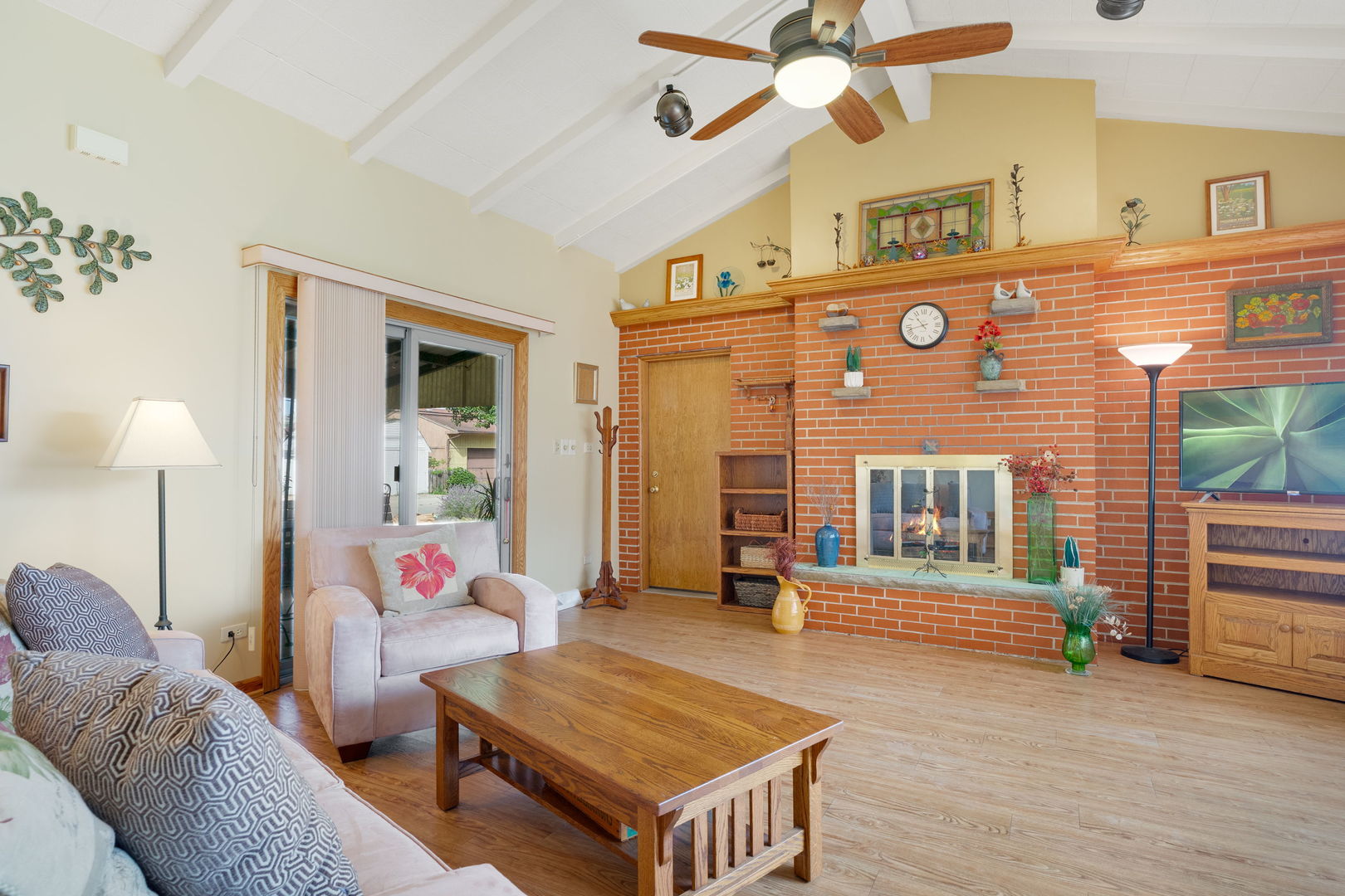 8746 40th Street Property Photo 11
