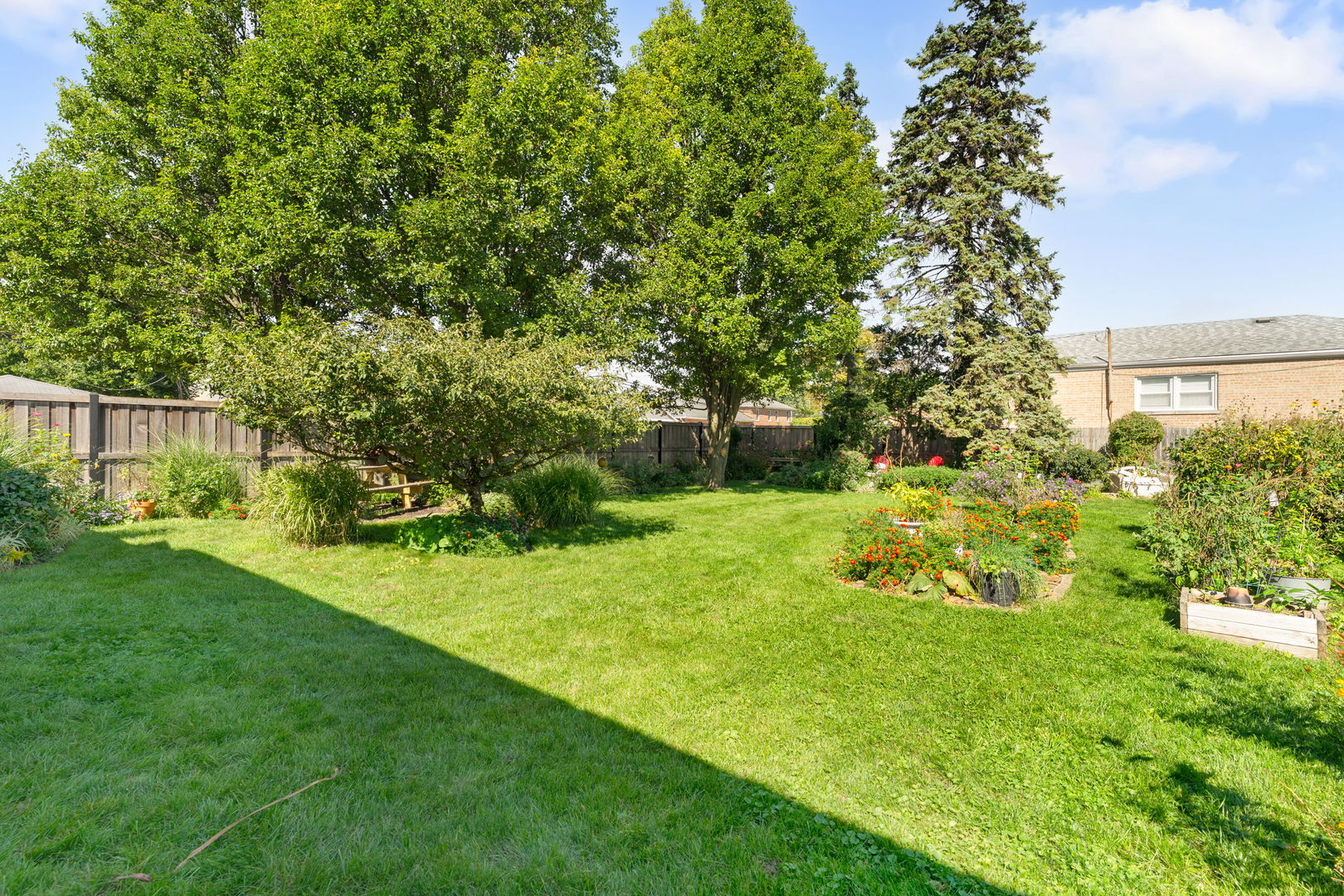 8746 40th Street Property Photo 28