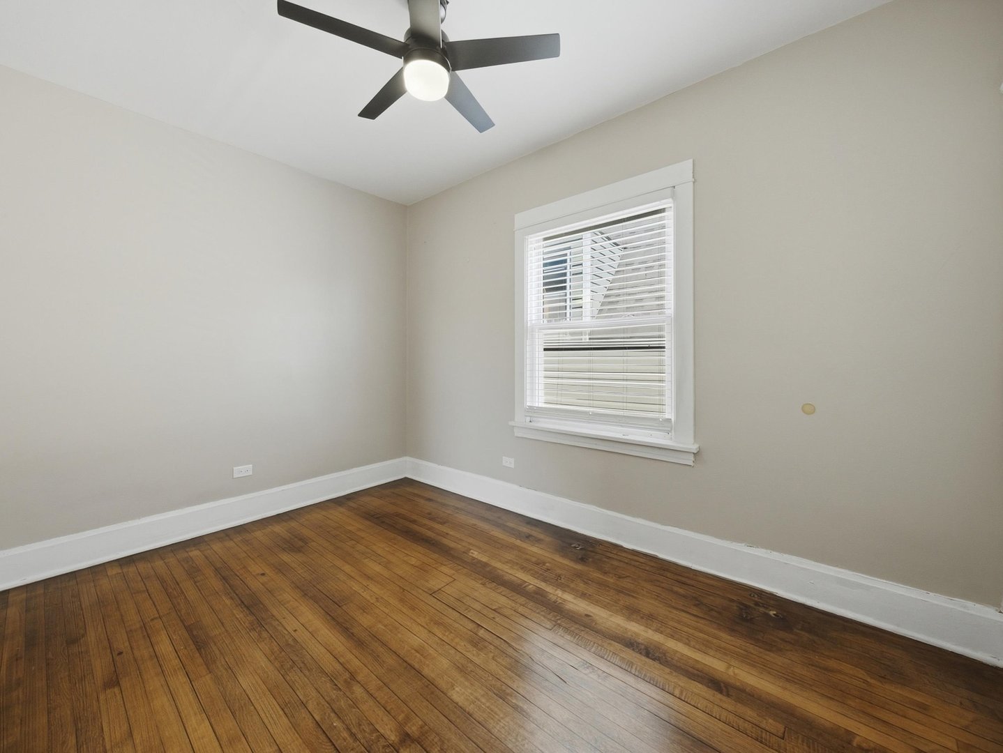 1321 S 51st Avenue Property Photo 7