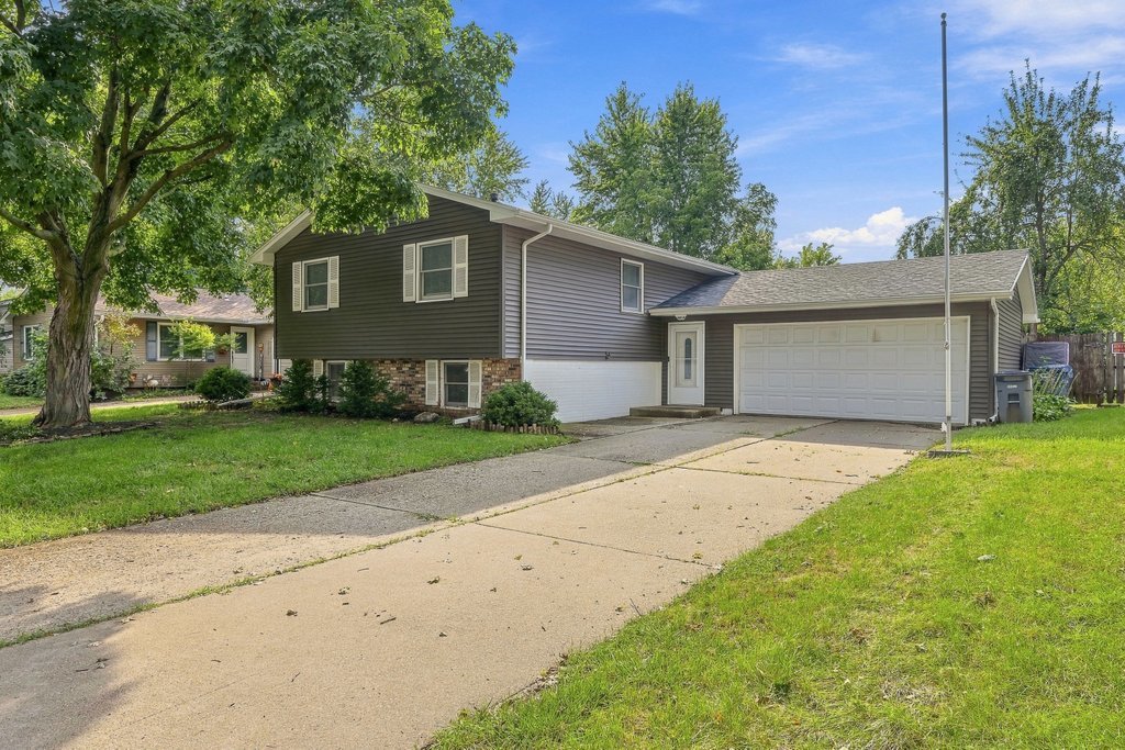 3330 Fairview Drive Property Photo 2