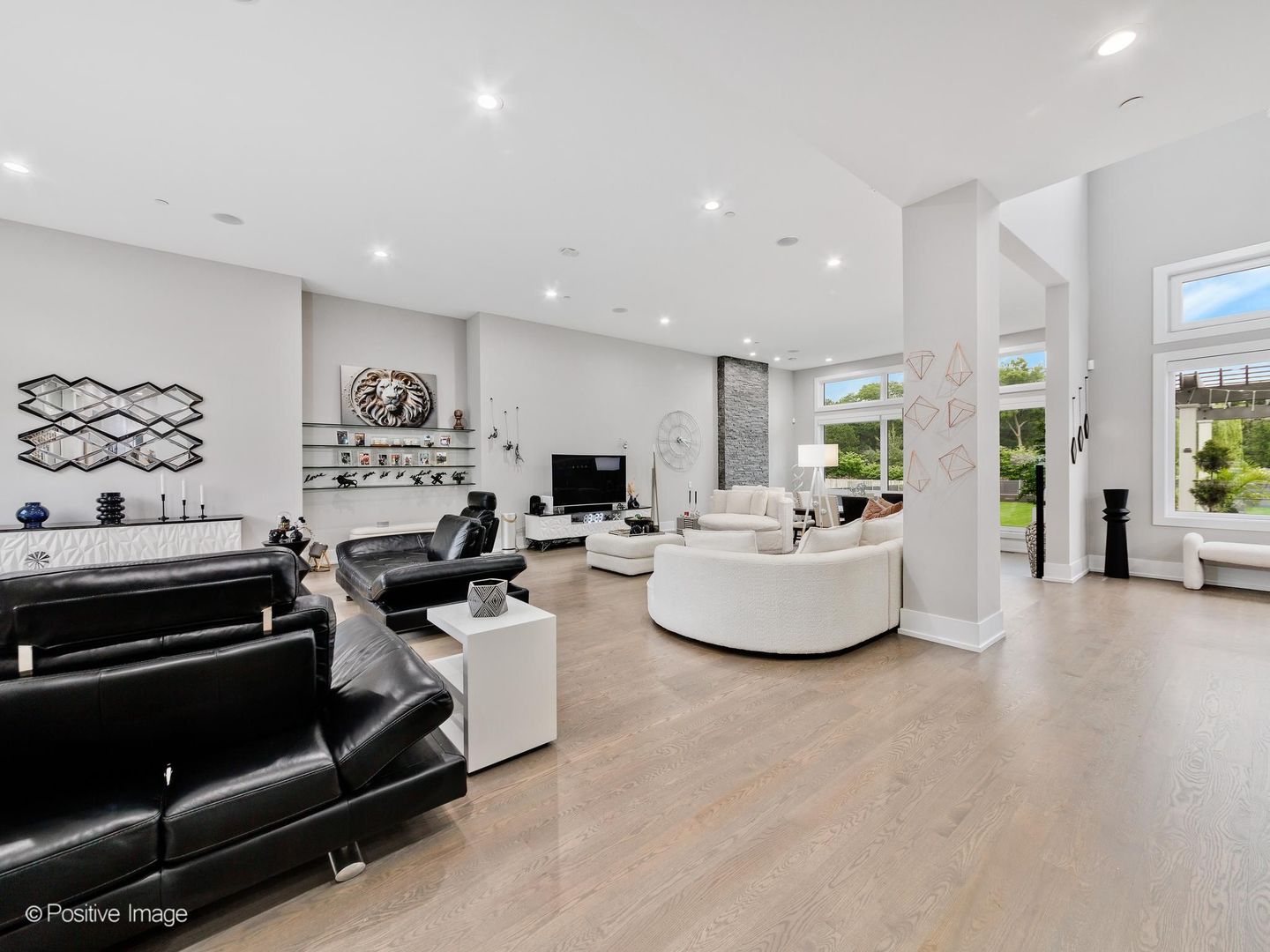 12762948 Property Photo 3