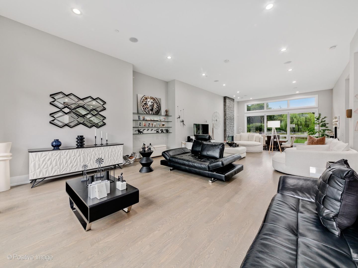 12762948 Property Photo 4