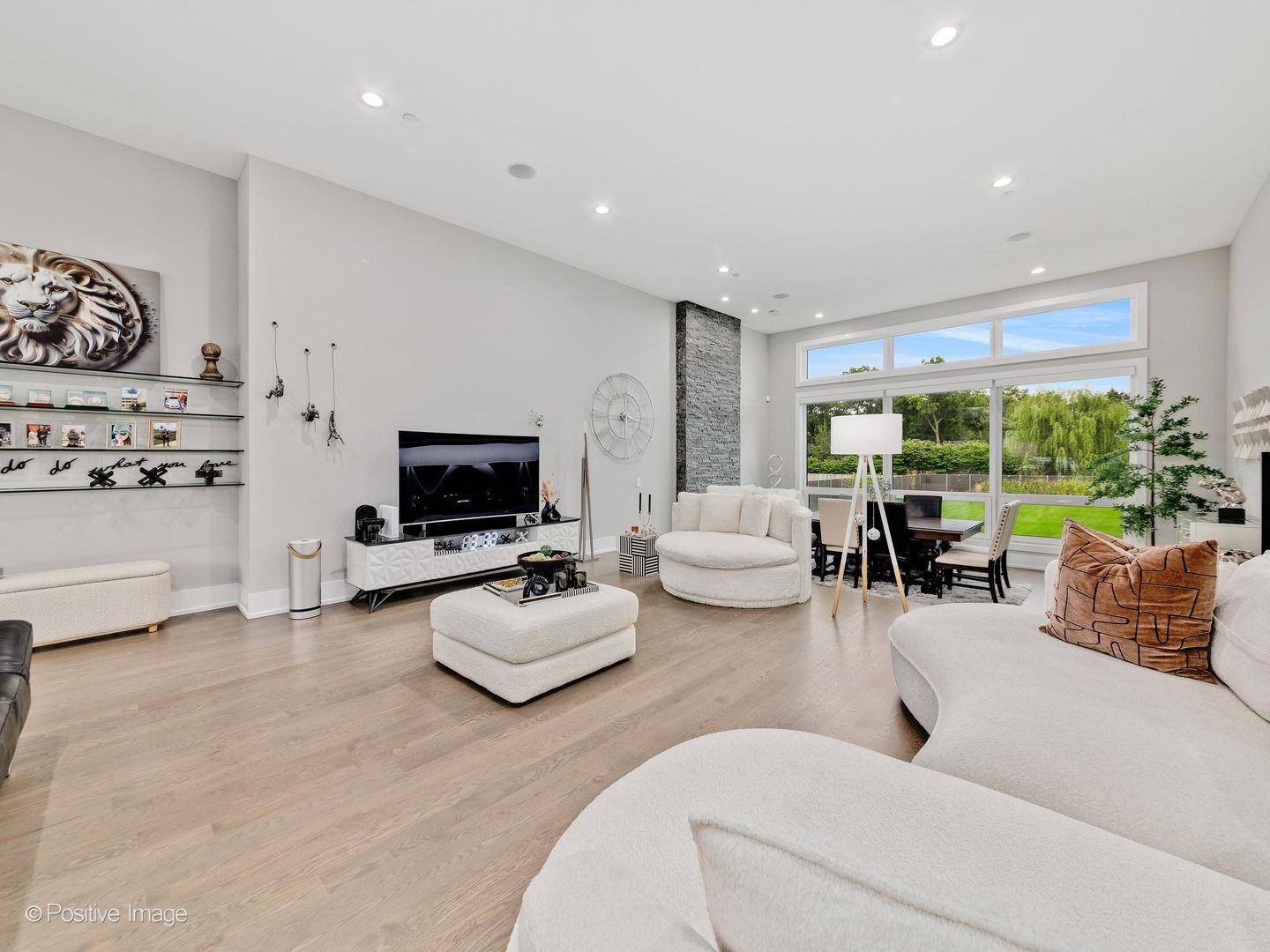 12762948 Property Photo 8