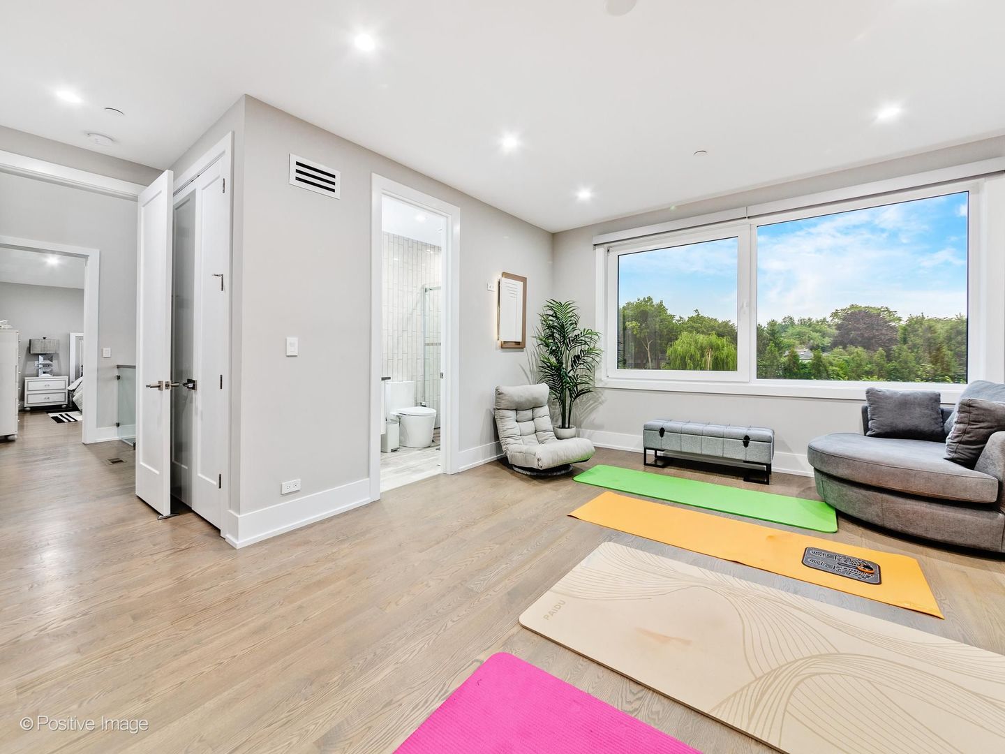 12762948 Property Photo 37