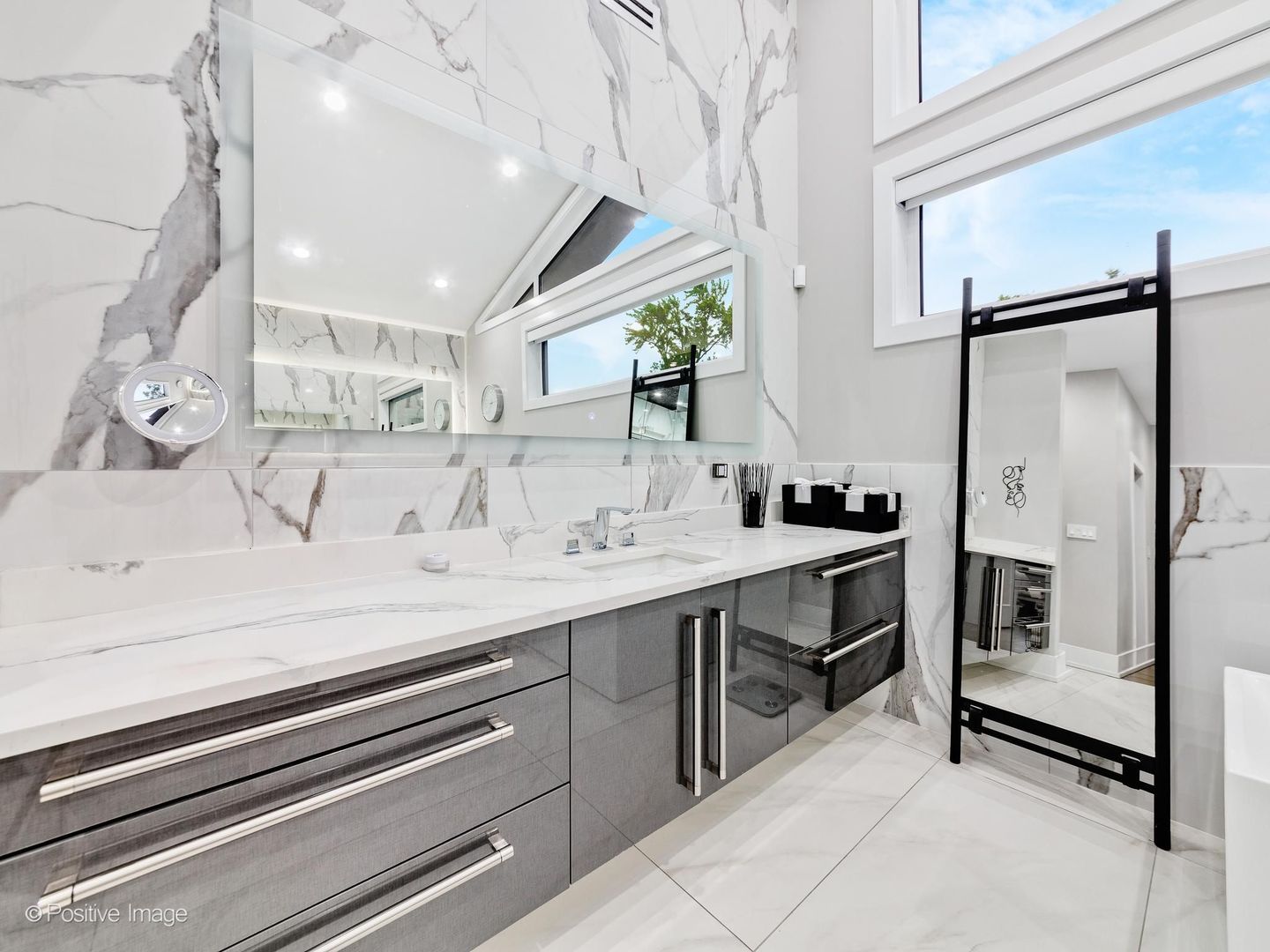 12762948 Property Photo 44