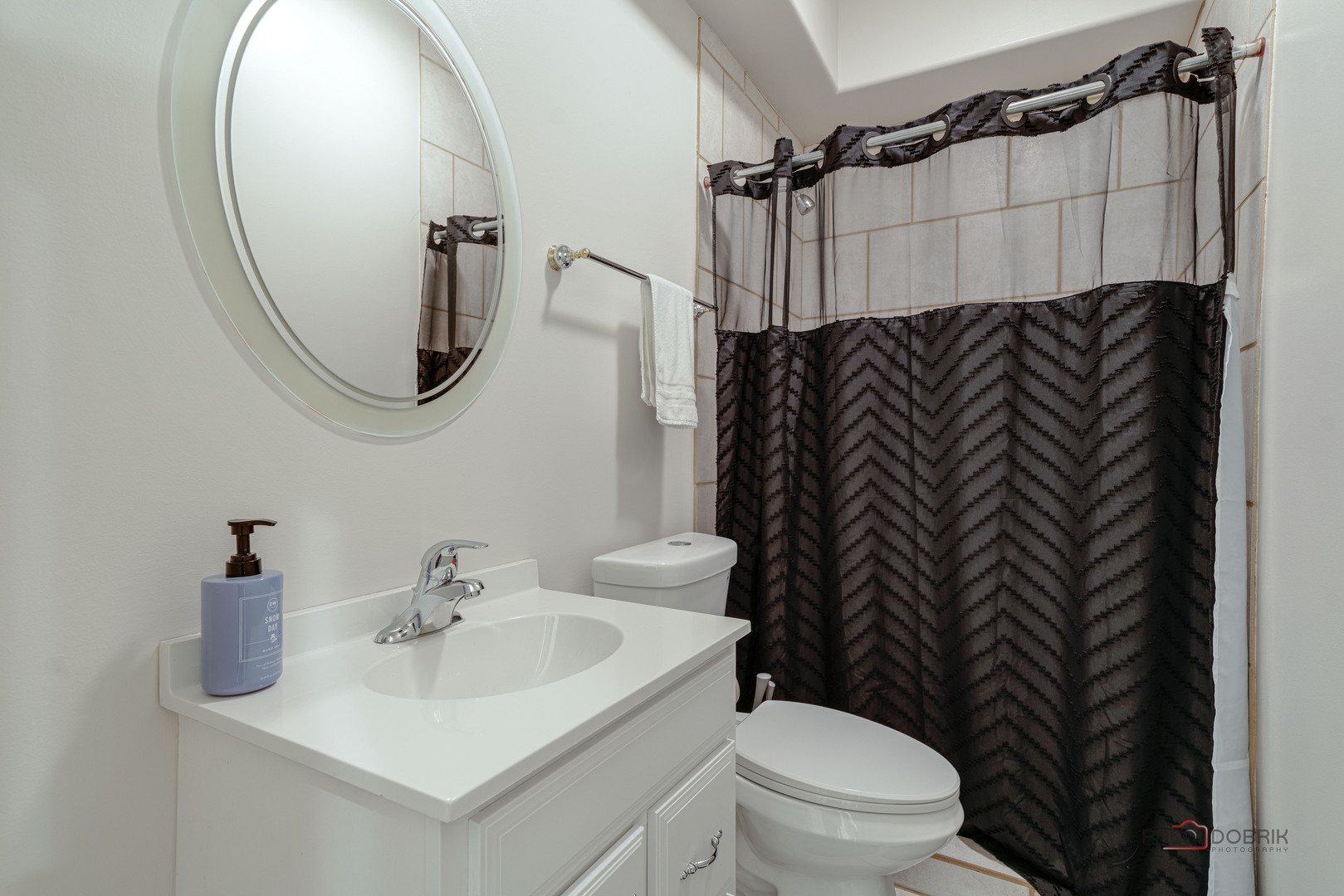 8208 Country Shire Lane Property Photo 27