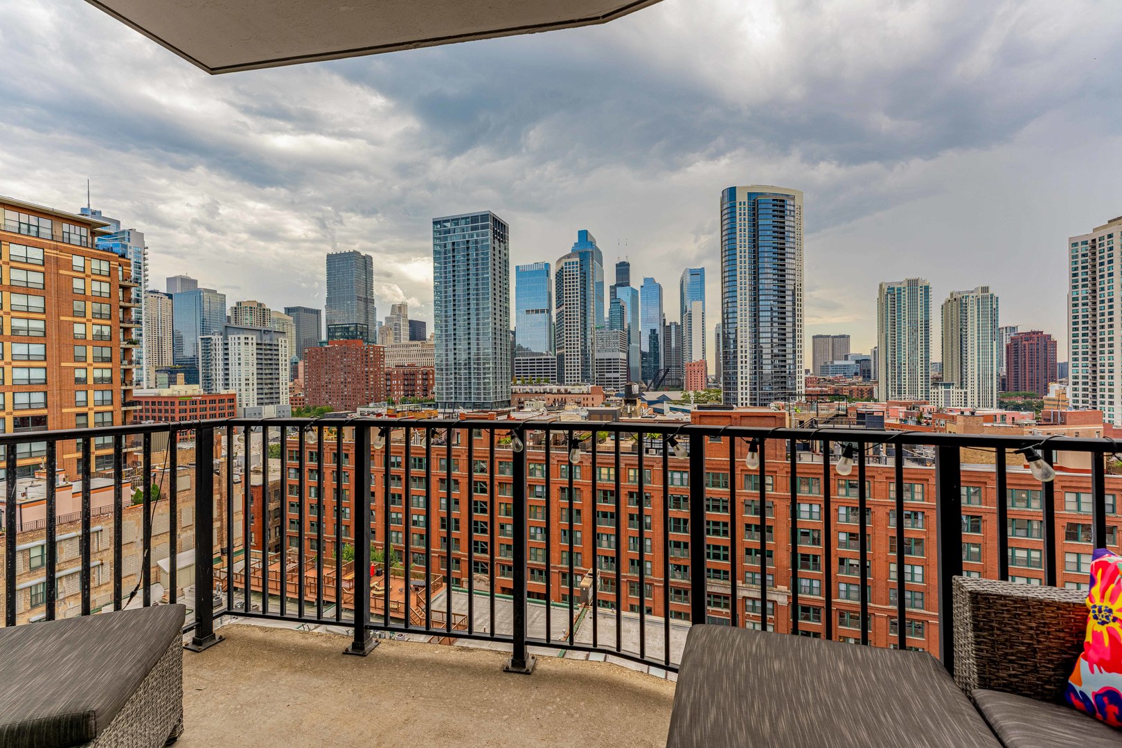 435 W Erie Street 1305 Property Photo 8