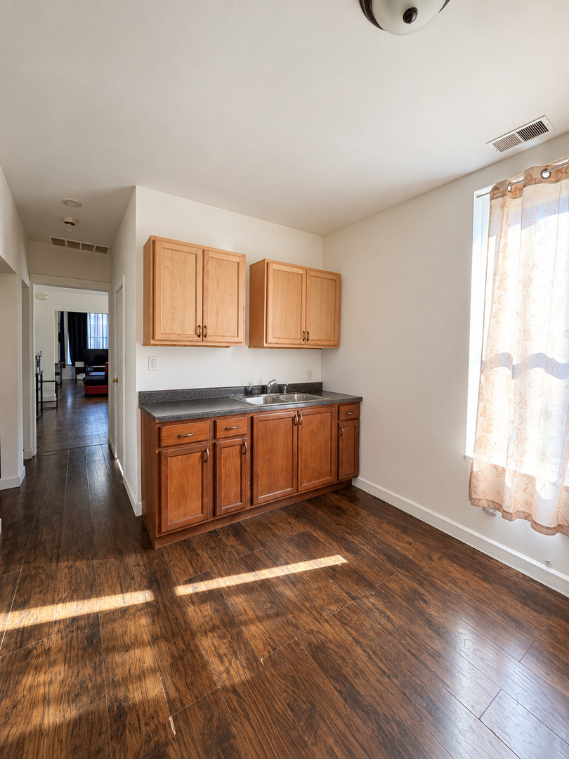 4051 W Monroe Street Property Photo 13