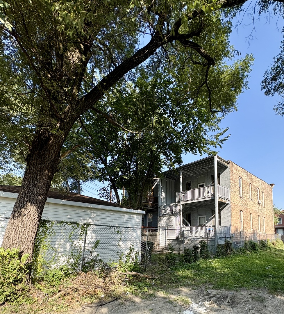 4051 W Monroe Street Property Photo 23