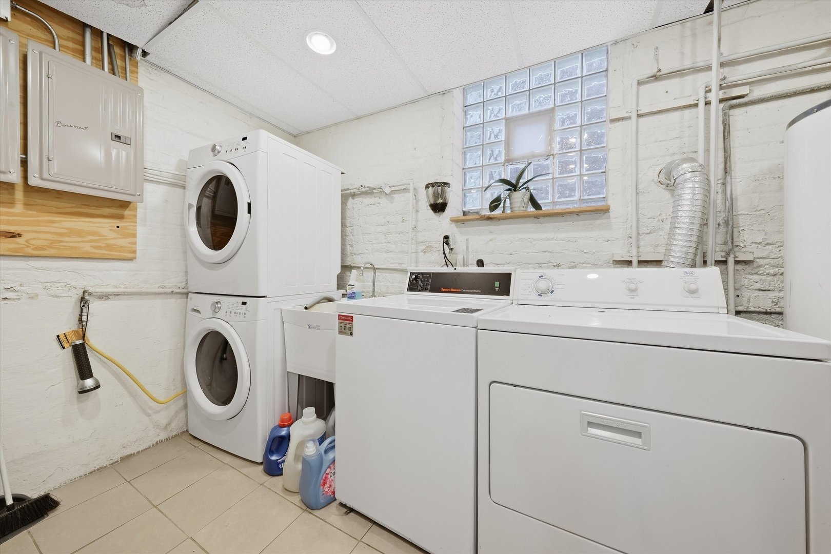 4511 S Francisco Avenue Property Photo 11