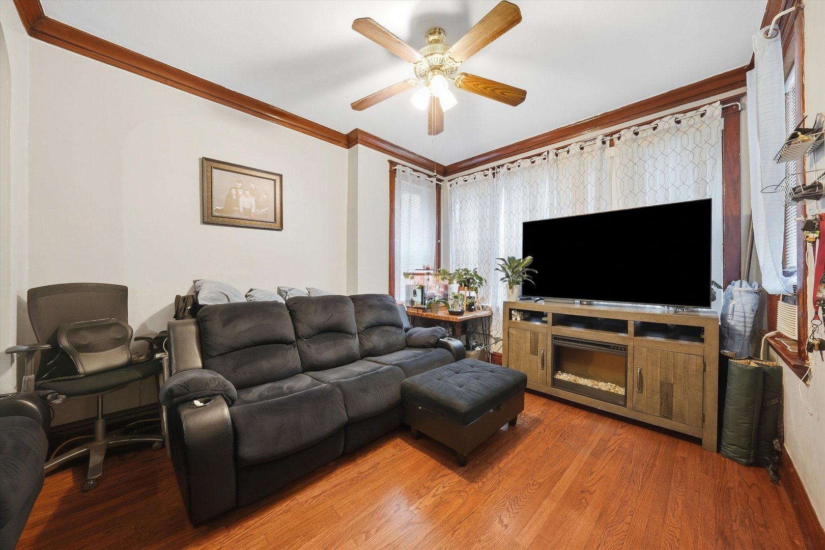 4511 S Francisco Avenue Property Photo 13