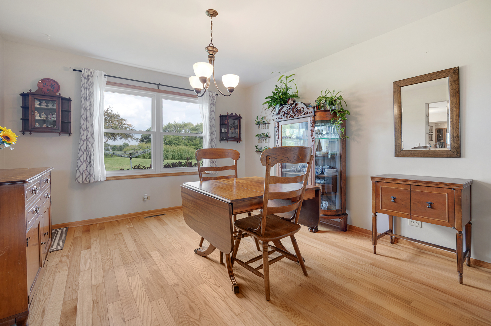 15n133 Shirewood Farm Road Property Photo 8