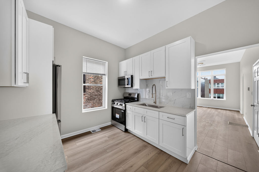 3316 W Le Moyne Street Property Photo 5