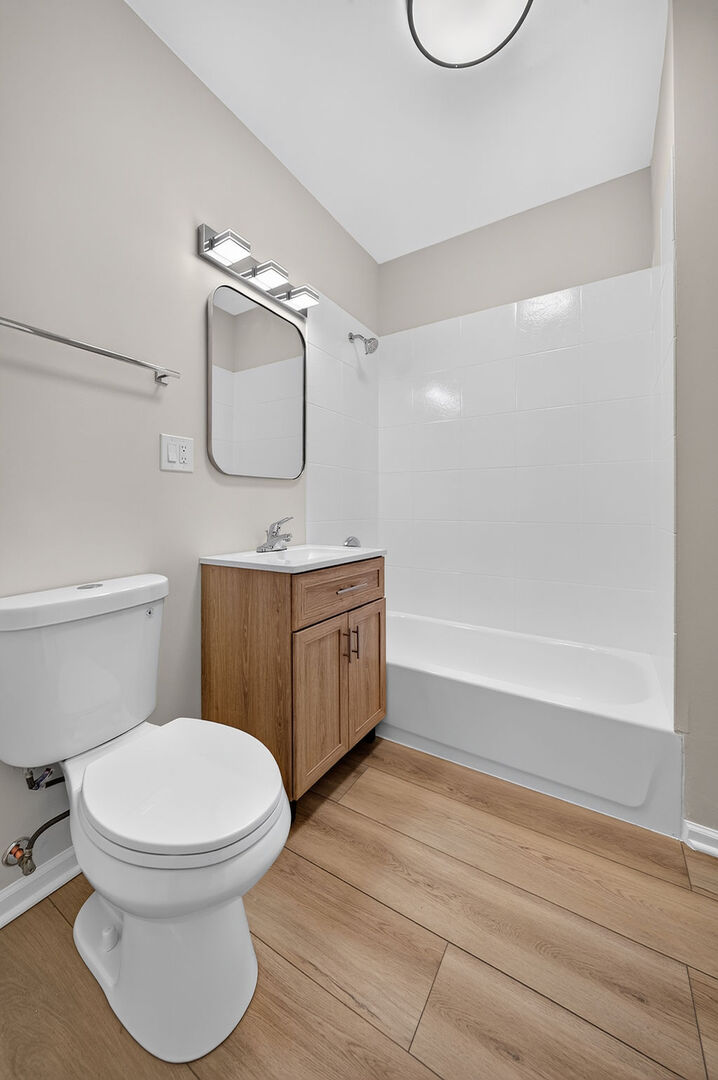 3316 W Le Moyne Street Property Photo 8