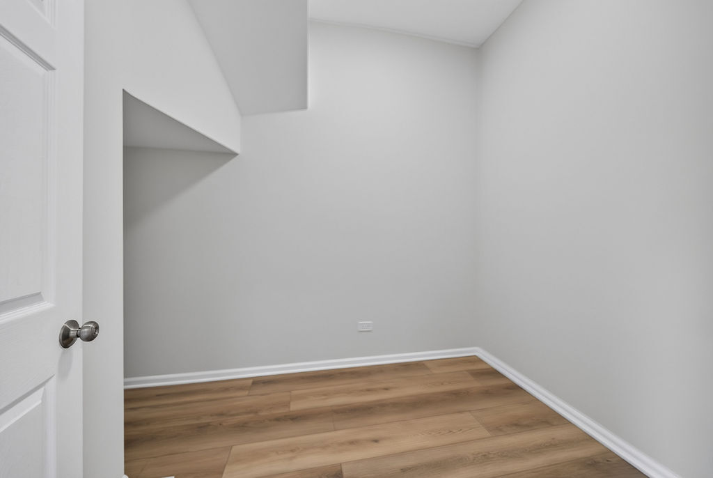 3316 W Le Moyne Street Property Photo 11